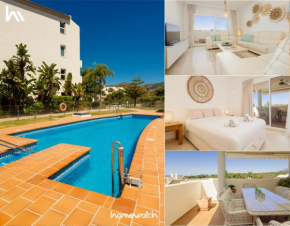 Stylish 3 bedroom flat with sea views in Elviria Marbella